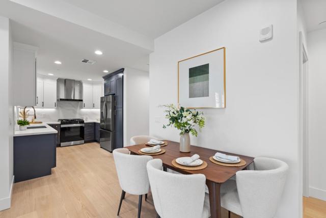 560 El Camino Real, San Carlos CA: https://media.crmls.org/mediaz/49bb0841-2dcb-4eb5-b39e-2f230bc30c48.jpg