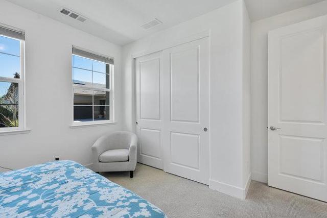 2008 White Oak Drive, Hollister CA: https://media.crmls.org/mediaz/49bbbe03-0b69-4d07-a6c4-69d5e82e235d.jpg