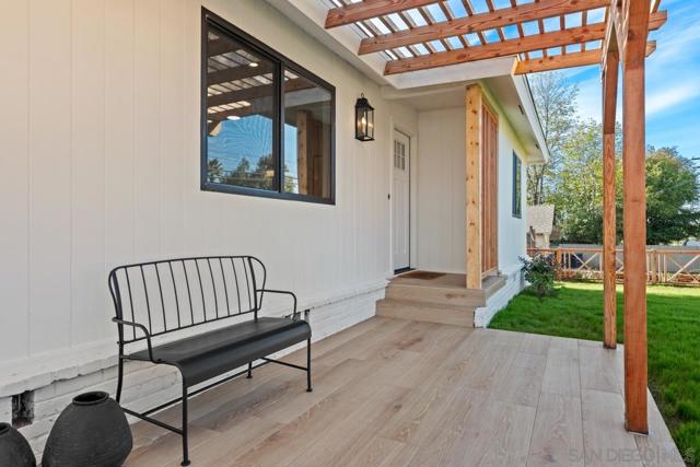 1155 Pepper Dr, El Cajon CA: https://media.crmls.org/mediaz/49bc0211-2747-412c-a1fd-bf1ae9633c2e.jpg