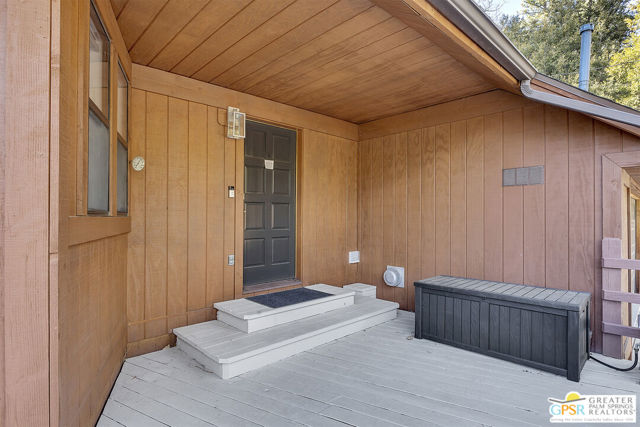 25181 Gail Drive, Idyllwild CA: https://media.crmls.org/mediaz/49bcdff7-69c6-4d37-8004-3376b1167fa9.jpg