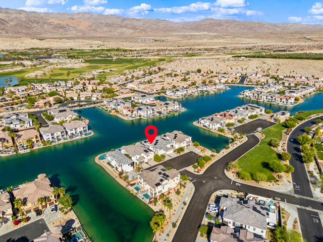 43240 Pietra Court, Indio CA: https://media.crmls.org/mediaz/49bcfeeb-54a0-4160-8341-aab19c1aa728.jpg