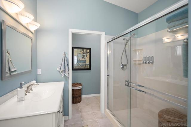 737 G Avenue, Coronado CA: https://media.crmls.org/mediaz/49bd4901-91ce-455d-8c5f-f1bc697e181f.jpg