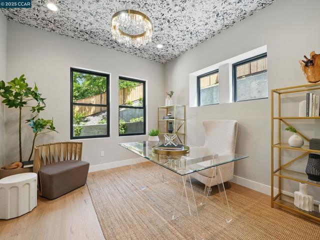180 Castle Hill Ranch, Walnut Creek CA: https://media.crmls.org/mediaz/49bdd598-64b2-4d43-81d4-55f2274fa443.jpg