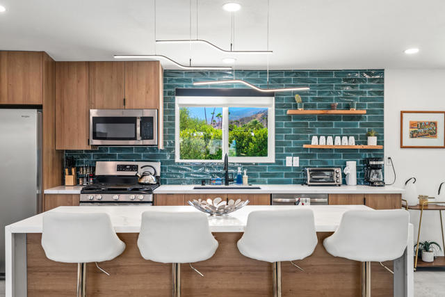 835 Rosa Parks Road, Palm Springs CA: https://media.crmls.org/mediaz/49bec138-236f-4000-b97c-9a066307db60.jpg