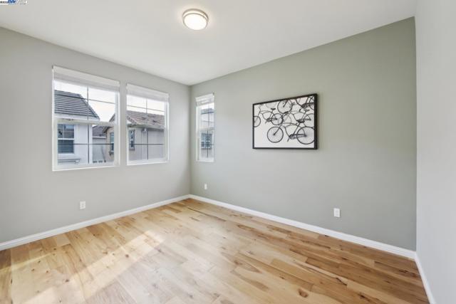 Image 18 of 33 For 2612 Admiral Cir