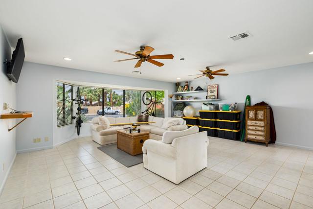 74619 Fairway Drive, Palm Desert CA: https://media.crmls.org/mediaz/49becc41-2d2c-43d9-803e-9bead211af08.jpg