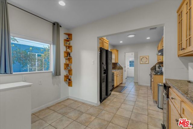 12430 Cumpston Street photo 14