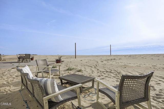 3541 Ocean Drive, Oxnard CA: https://media.crmls.org/mediaz/49bf6e58-8b85-47b9-90f1-218f2c1d3dee.jpg