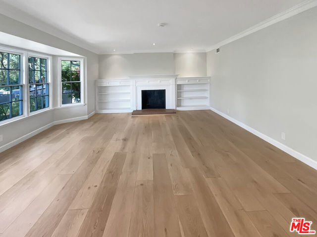 2252 Verde Oak Drive, Los Angeles CA: https://media.crmls.org/mediaz/49bf84ca-d0eb-4118-be8b-7c349c442e82.jpg