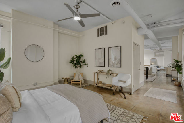 108 W 2nd Street, Los Angeles CA: https://media.crmls.org/mediaz/49c02202-14a1-4e19-97e1-e5a954ee30e8.jpg