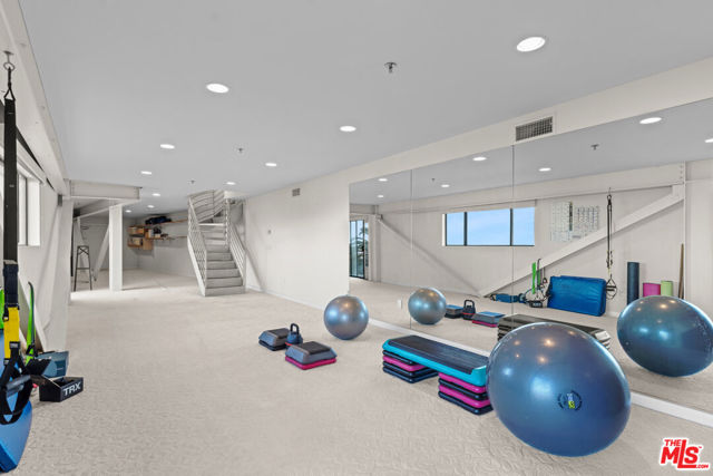 2204 Maravilla Drive, Los Angeles CA: https://media.crmls.org/mediaz/49c031fa-9730-41ef-9890-b049aa3b4bb1.jpg