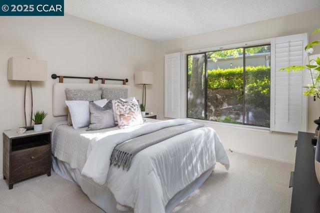 1349 Running Springs Rd, Walnut Creek CA: https://media.crmls.org/mediaz/49c07f3f-2a2e-4856-b075-a4889bc15a0e.jpg