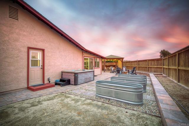 Detail Gallery Image 35 of 37 For 4231 Cielo Ave, Oceanside,  CA 92056 - 3 Beds | 2 Baths