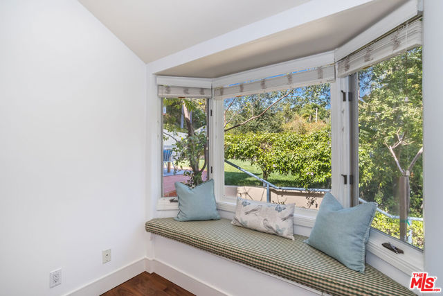 941 N Norman Place, Los Angeles CA: https://media.crmls.org/mediaz/49c1966b-6baa-41a9-a296-edf96ec9bb5e.jpg