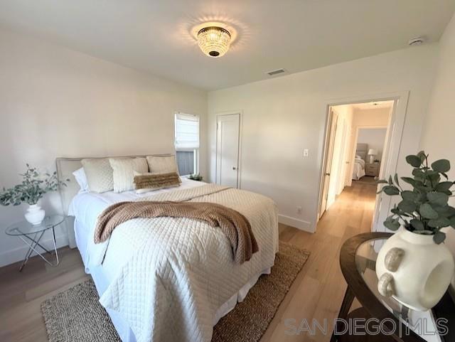 503 Rosemont St, La Jolla CA: https://media.crmls.org/mediaz/49c258b5-d4ec-4c52-aeb9-3f63360575ef.jpg