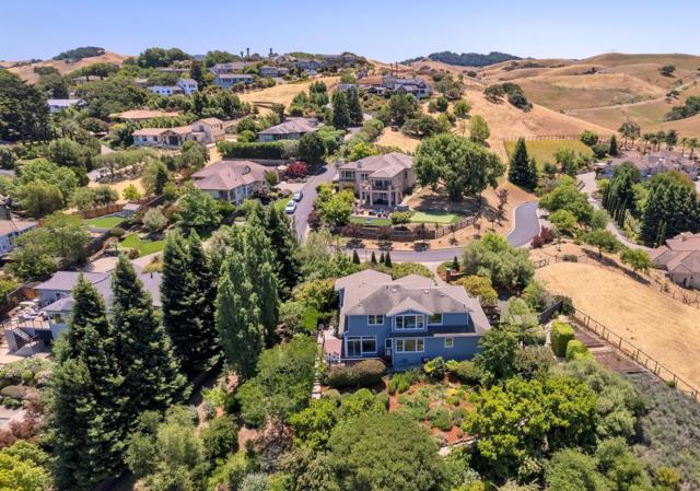 23 Pinnacle Drive, Petaluma CA: https://media.crmls.org/mediaz/49c300d1-ef60-4165-b57b-9d818e761917.jpg