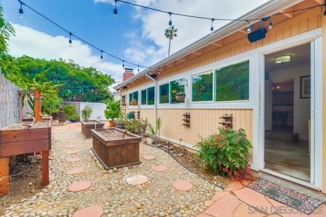 3541 Pomeroy St, San Diego CA: https://media.crmls.org/mediaz/49c33f2a-83fb-4130-a914-42d4f0fc5aa7.jpg