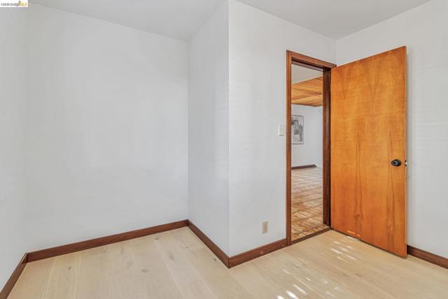 1518 MADERA CT, El Cerrito CA: https://media.crmls.org/mediaz/49c35b70-9254-4ed2-8bda-0a25647d3829.jpg