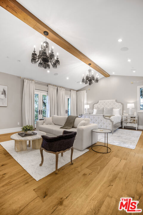 439 S Spalding Dr, Beverly Hills CA: https://media.crmls.org/mediaz/49c45a26-f04f-4497-b35d-7eb190380e95.jpg