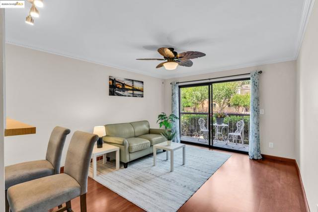 470 N N Civic Drive, Walnut Creek CA: https://media.crmls.org/mediaz/49c520e5-5c1c-4fc7-b197-fec78bbc9300.jpg