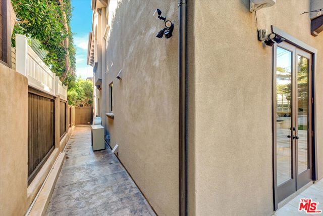 2517 Huntington Lane, Redondo Beach, California 90278, 4 Bedrooms Bedrooms, ,3 BathroomsBathrooms,Residential,For Sale,Huntington,25607911 2517 Huntington Lane, Redondo Beach, California 90278, 4 Bedrooms Bedrooms, ,3 BathroomsBathrooms,Residential,For Sale,Huntington,25607911