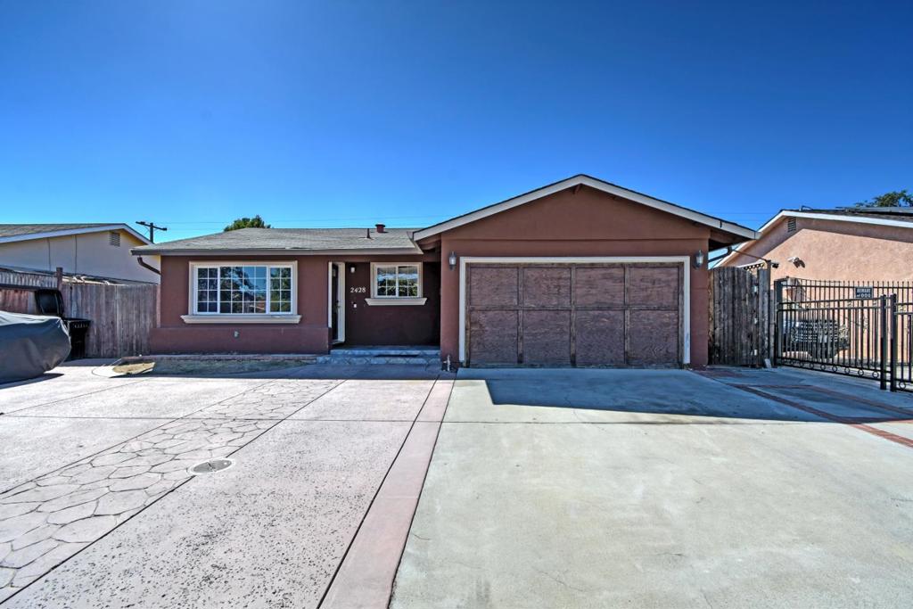 2428 Barlow Avenue