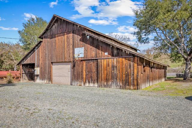 584585 Monterey Road, Morgan Hill CA: https://media.crmls.org/mediaz/49c97b76-072c-4a11-9e2e-e5e1debfe875.jpg