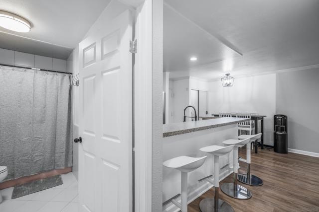 6275 Rancho Mission, Mission Valley CA: https://media.crmls.org/mediaz/49cabda7-995f-42f6-ab52-04af676ff2c8.jpg