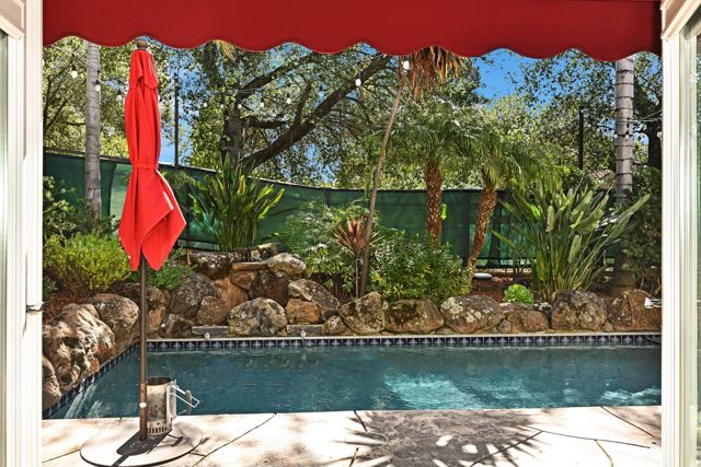 5233 Boulder Ct, Concord CA: https://media.crmls.org/mediaz/49cbee65-2d50-40d9-a96a-e4aed364f086.jpg