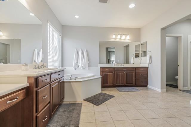 Image 38 of 53 For 4003 Blacksmith Cir