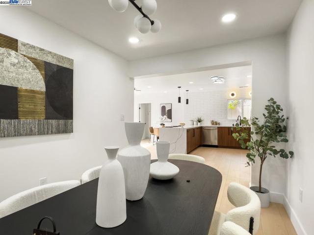 450 Lancaster Way, Redwood City CA: https://media.crmls.org/mediaz/49cc5fed-5c92-45b7-9d39-e906e8d97d36.jpg