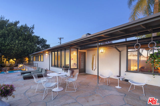7400 Pyramid Place, Los Angeles CA: https://media.crmls.org/mediaz/49cc88bd-325c-46f1-b749-3c0b0d3a2703.jpg