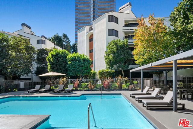 2131 Century Park Lane, Los Angeles CA: https://media.crmls.org/mediaz/49ccb16e-0ebf-4b88-bdee-997cc2e229fe.jpg