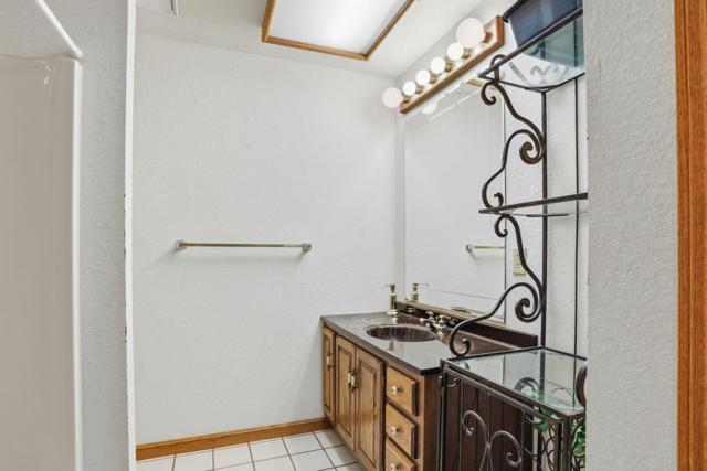 9019 Doubletree Lane,  CA: https://media.crmls.org/mediaz/49ccd01b-7b5c-41c5-94d8-4dff0c4c5606.jpg