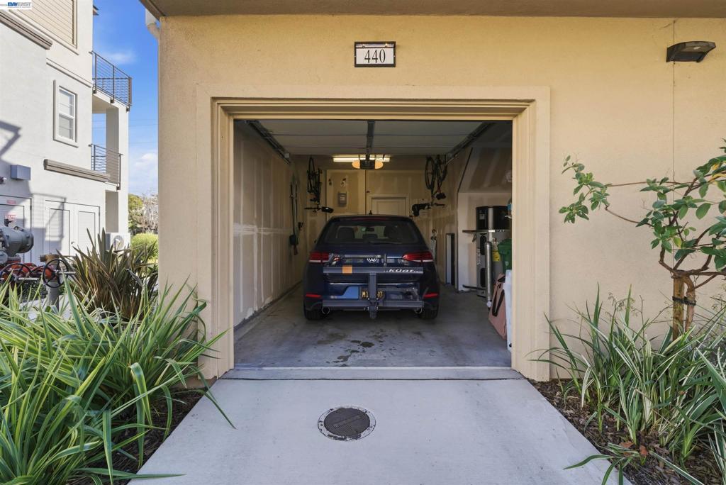 https://media.crmls.org/mediaz/49ccee32-953e-41ff-b466-825271e50089.jpg?preset=X-Large