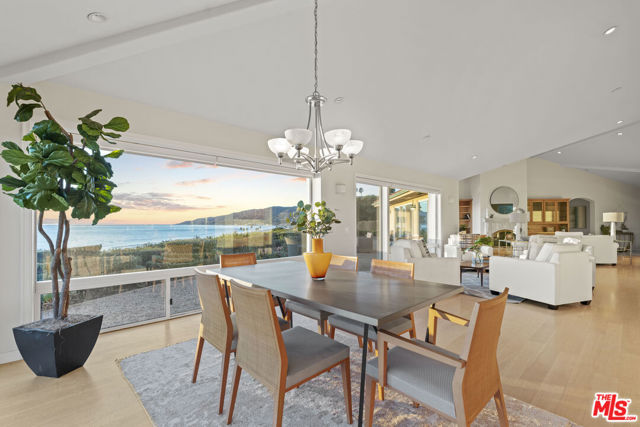 29821 Pacific Coast Highway, Malibu CA: https://media.crmls.org/mediaz/49cdbb70-fdff-42a9-b6d2-aa825ef88236.jpg