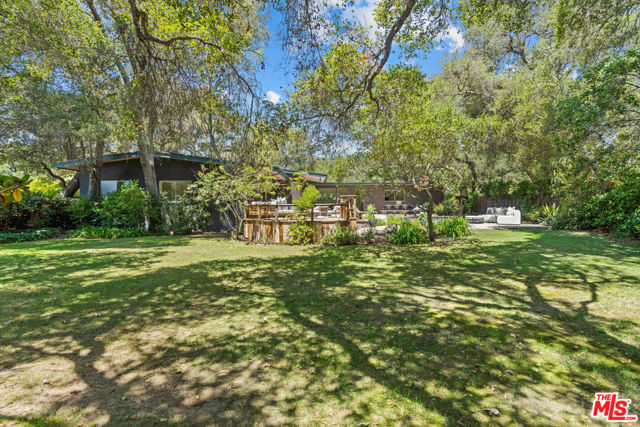 1234 Woodland Drive, Santa Paula CA: https://media.crmls.org/mediaz/49cdc063-49b4-43f6-9fd2-66a1c8e482db.jpg