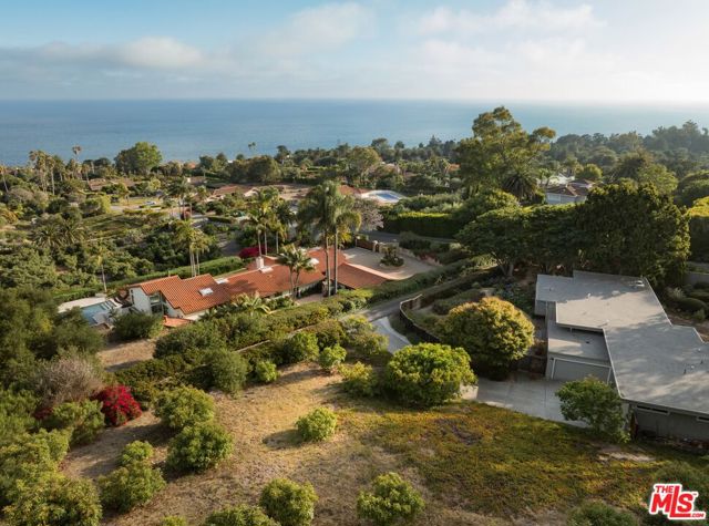 626 Sea Ranch Drive, Santa Barbara CA: https://media.crmls.org/mediaz/49ce1c6f-1d69-446b-b3c3-83b5b3a119db.jpg
