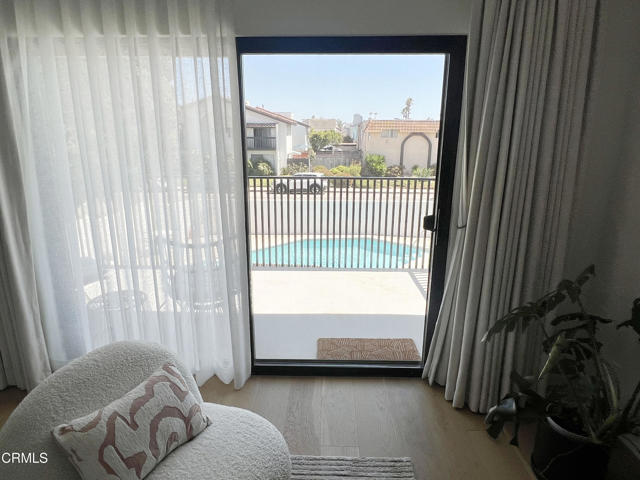 5135 w W Wooley Road, Oxnard CA: https://media.crmls.org/mediaz/49ce661b-2905-4d15-a2d6-10ce45200665.jpg