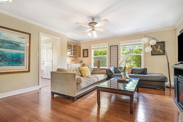 Image 9 of 60 For 1223 Hillcrest