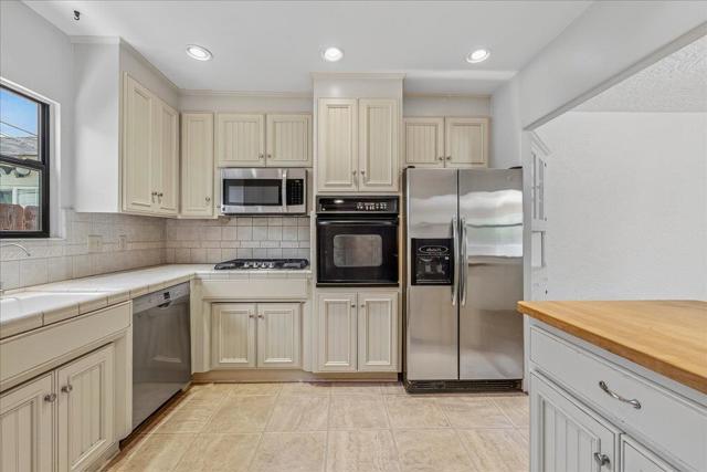 26 Willow Street, Salinas CA: https://media.crmls.org/mediaz/49d0fde2-6c68-411a-bef5-16b7d8216f84.jpg