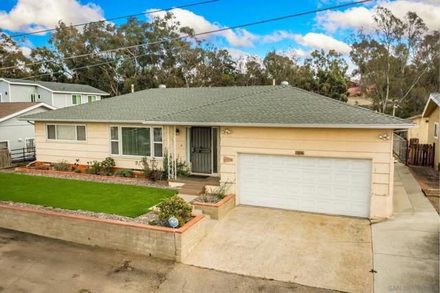 6763 Hibiscus Dr, Lemon Grove CA: https://media.crmls.org/mediaz/49d131f9-766f-403c-9373-9e1504a7c319.jpg