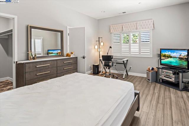 4309 BORA BORA AVE, Fremont CA: https://media.crmls.org/mediaz/49d206a3-eb6c-4c8a-a8af-a0f7c6b5e9c3.jpg