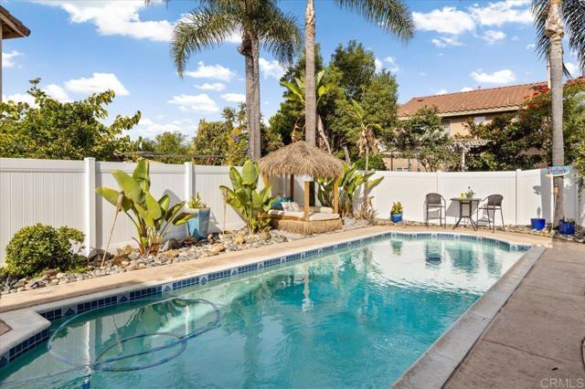 750 Corte Manolito, San Marcos CA: https://media.crmls.org/mediaz/49d38e2b-2521-4650-a45b-6e749e32211a.jpg