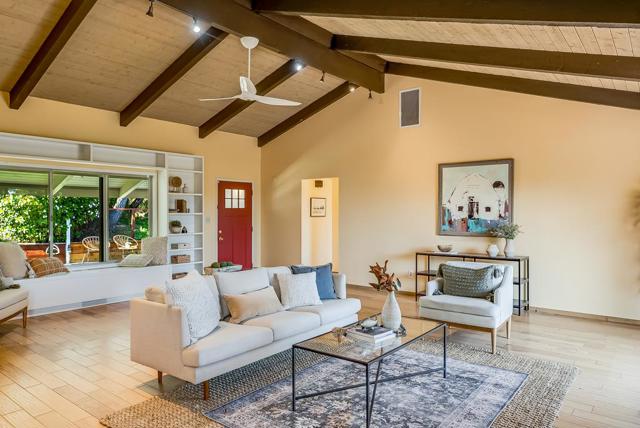 831 Calabasas Road, Watsonville CA: https://media.crmls.org/mediaz/49d46e3c-f65e-4efe-b681-eb499ad40010.jpg