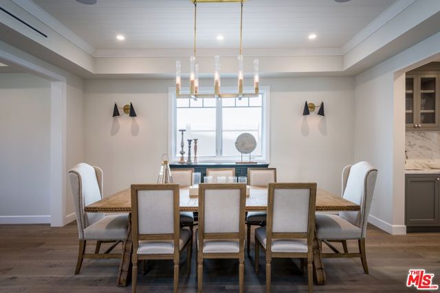 530 Arbramar Avenue, Pacific Palisades CA: https://media.crmls.org/mediaz/49d4889e-f8f3-41a0-8e5b-bf5e5a699e97.jpg