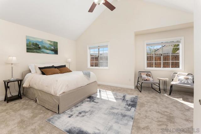 10496 Rancho Carmel dr, San Diego CA: https://media.crmls.org/mediaz/49d50e20-8fe2-41ed-8c37-29b4e6e2e915.jpg