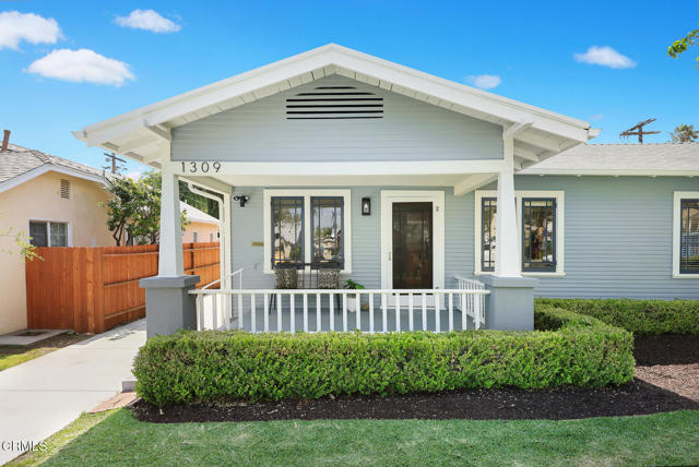 1309 Sinaloa Avenue, Pasadena CA: https://media.crmls.org/mediaz/49d5133d-7a31-405e-ab80-cbe4feb1d401.jpg