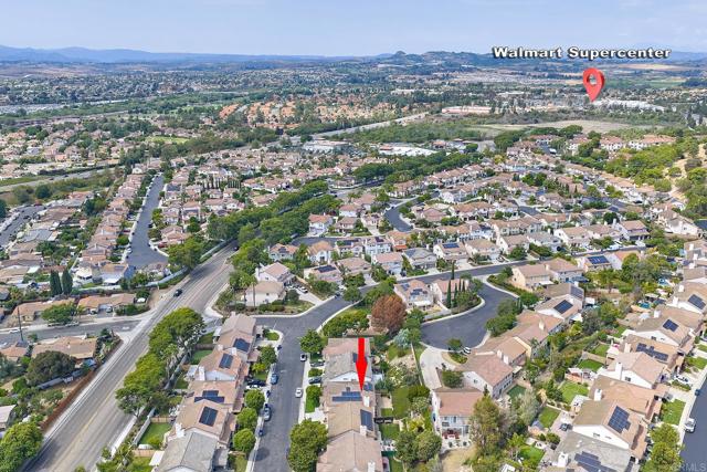 339 La Purisma Way, Oceanside CA: https://media.crmls.org/mediaz/49d5b76e-e34a-47d0-b5b5-b58a95d4f626.jpg