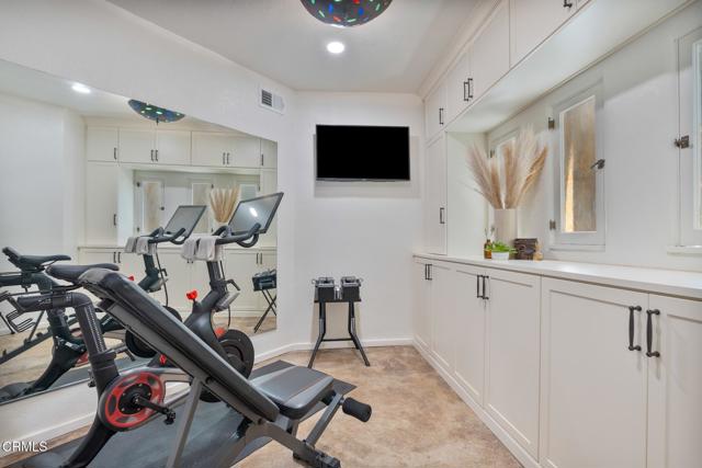 Detail Gallery Image 15 of 64 For 2707 Hermosita Dr, Glendale,  CA 91208 - 3 Beds | 3/1 Baths